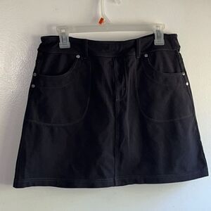 EXCELLENT CONDITION WOMEN’S SIZE MEDIUM ATHLETA PULLON BLACK SKORT